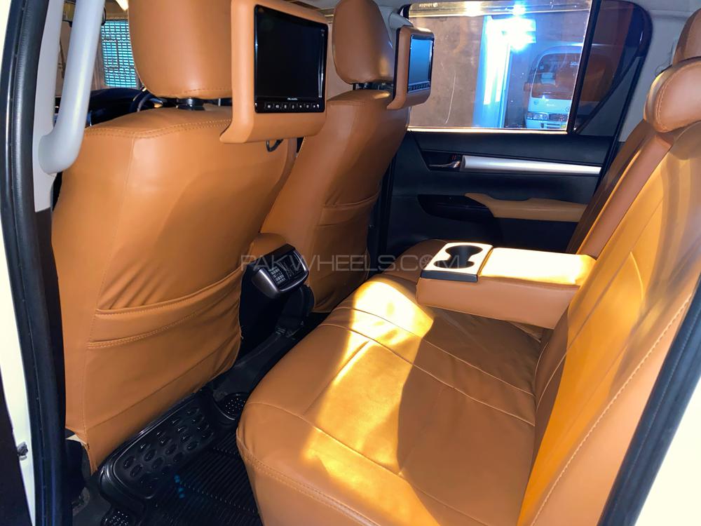 Toyota Hilux 2015 for Sale in Karachi Toyota Hilux 2015 for Sale in Karachi Image-7