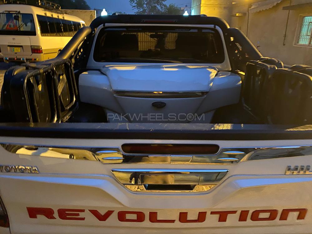Toyota Hilux 2015 for Sale in Karachi Toyota Hilux 2015 for Sale in Karachi Image-6