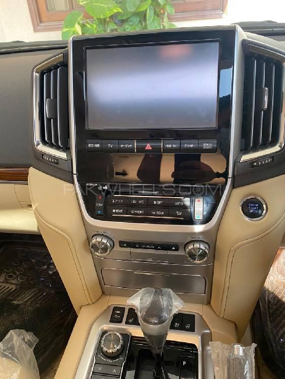 Toyota Land Cruiser 2015 for Sale in Karachi Toyota Land Cruiser 2015 for Sale in Karachi Image-11