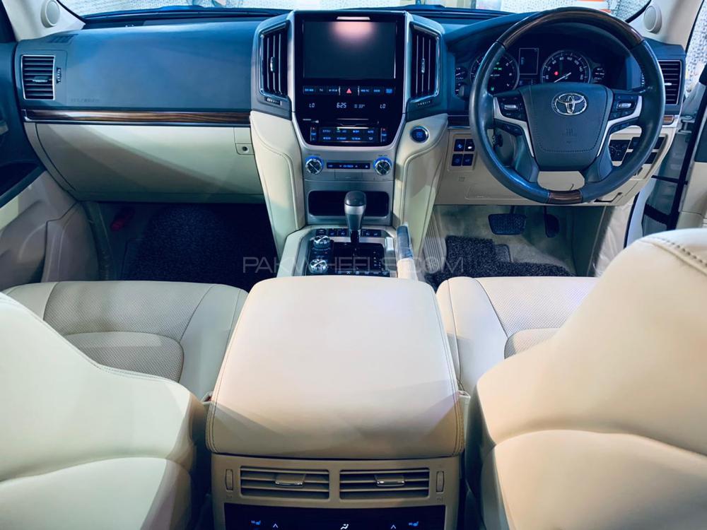 Toyota Land Cruiser 2016 for Sale in Karachi Image-1