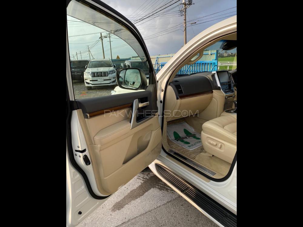 Toyota Land Cruiser 2016 for Sale in Lahore Image-1