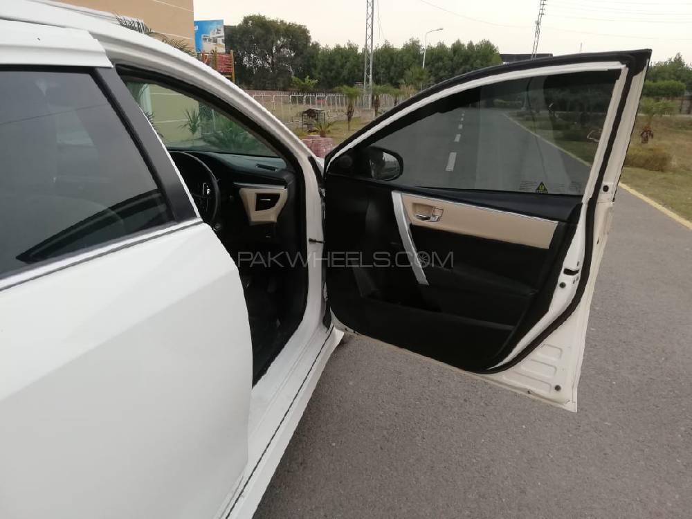 Toyota Corolla 2017 for Sale in Islamabad Toyota Corolla 2017 for Sale in Islamabad Image-19