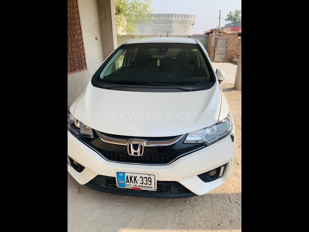 Honda Fit 2016 for Sale in Islamabad Image-1