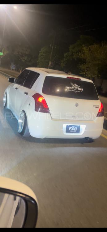 Suzuki Swift - 2011  Suzuki Swift - 2011  Image-5