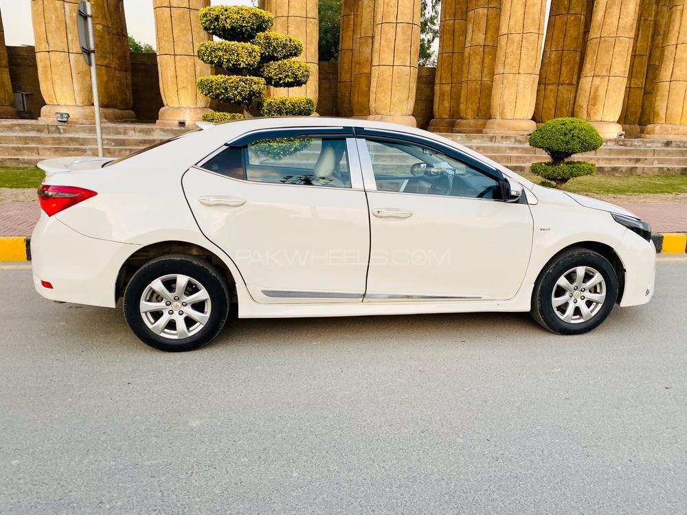 Toyota Corolla 2015 for Sale in Sialkot Toyota Corolla 2015 for Sale in Sialkot Image-7