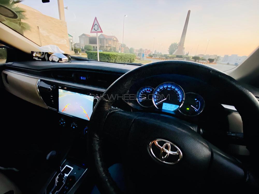 Toyota Corolla 2015 for Sale in Sialkot Toyota Corolla 2015 for Sale in Sialkot Image-9