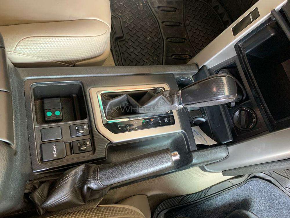 Toyota Prado 2010 for Sale in Islamabad Toyota Prado 2010 for Sale in Islamabad Image-11