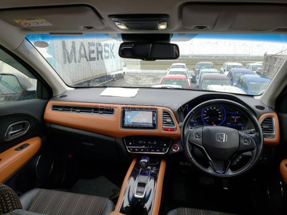 Honda Vezel 2015 for Sale in Lahore Honda Vezel 2015 for Sale in Lahore Image-6
