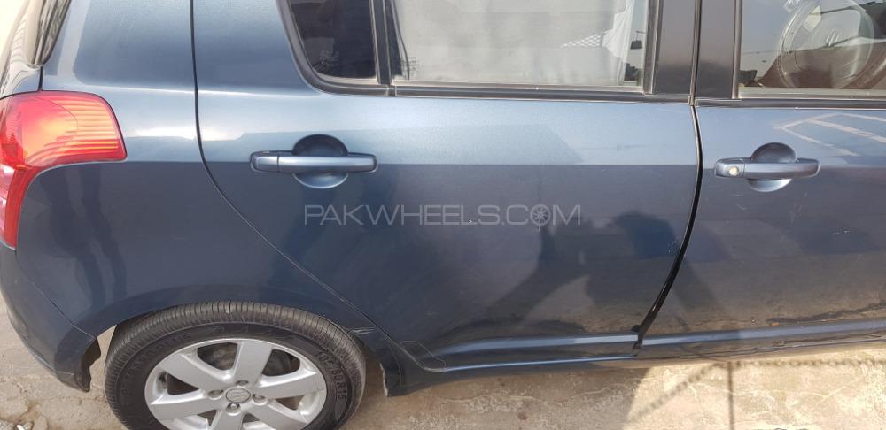 Suzuki Swift 2013 for Sale in Karachi Suzuki Swift 2013 for Sale in Karachi Image-2