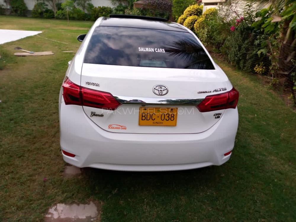 Toyota Corolla 2015 for Sale in Karachi Image-1