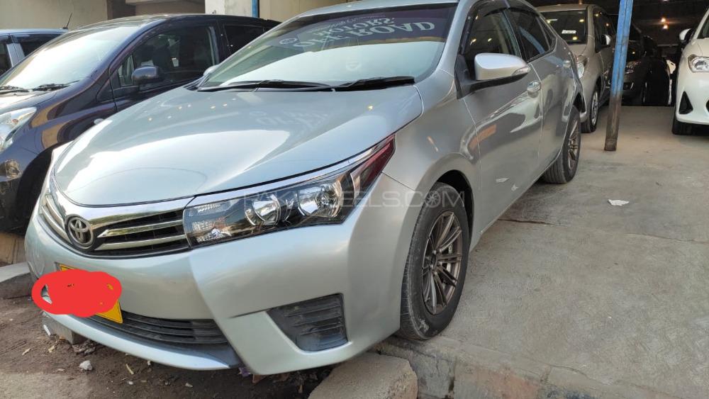 Toyota Corolla 2015 for Sale in Karachi Image-1