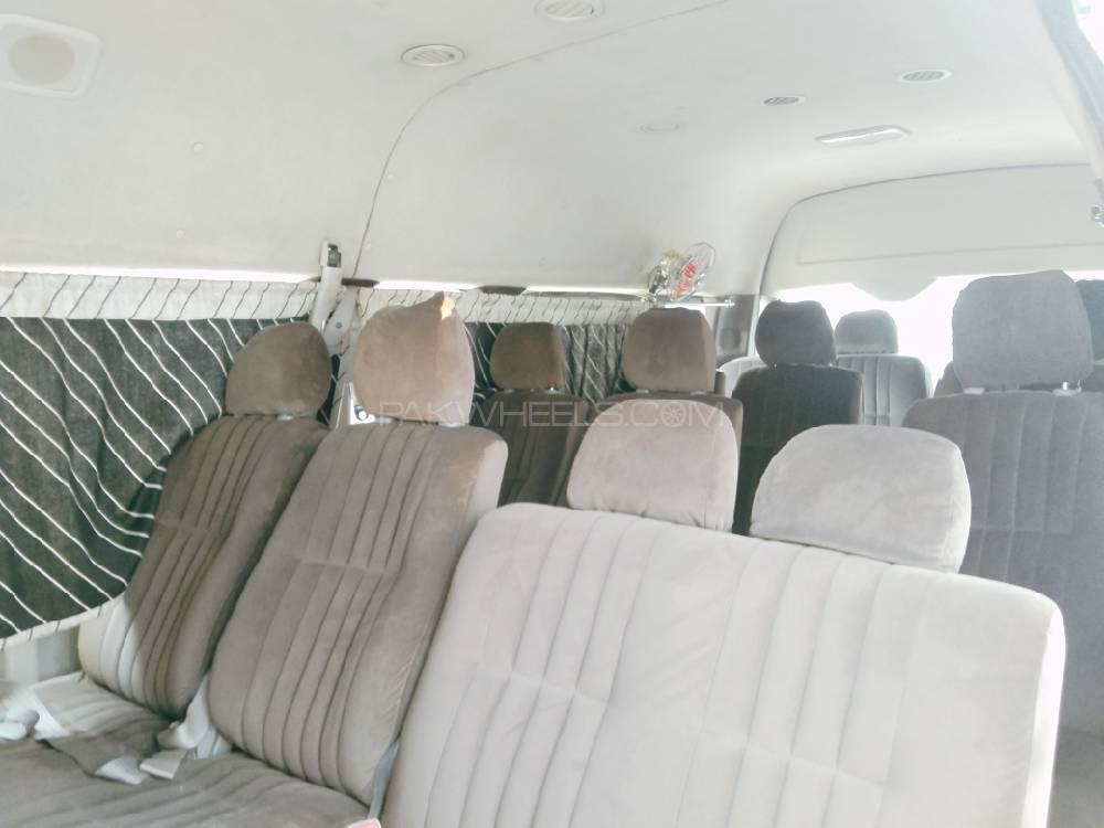 Toyota Hiace 2012 for Sale in Lahore Toyota Hiace 2012 for Sale in Lahore Image-9