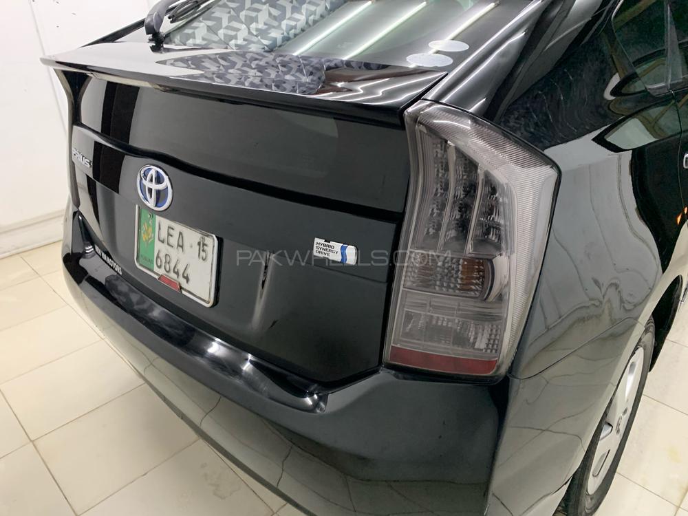 Toyota Prius 2011 for Sale in Sialkot Toyota Prius 2011 for Sale in Sialkot Image-5
