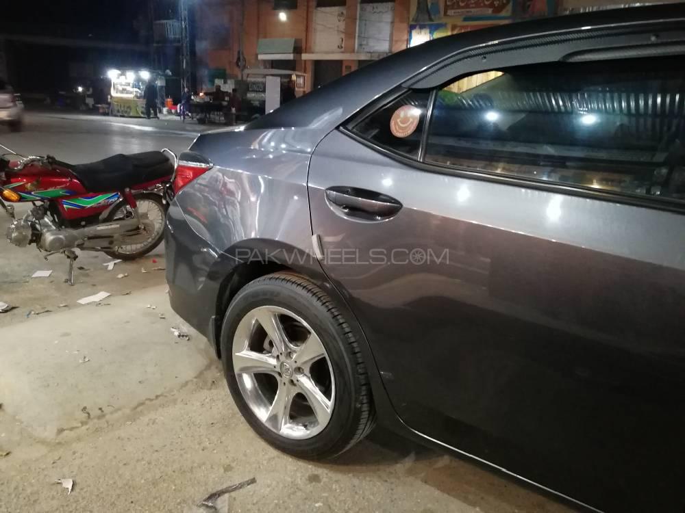 Toyota Corolla 2017 for Sale in Islamabad Image-1