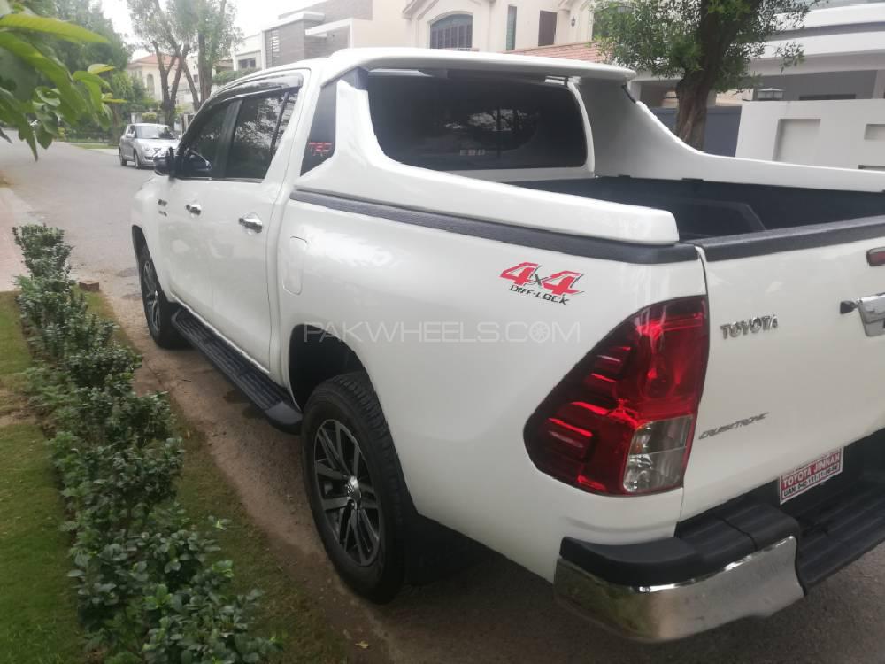 Toyota Hilux 2019 for Sale in Lahore Toyota Hilux 2019 for Sale in Lahore Image-9