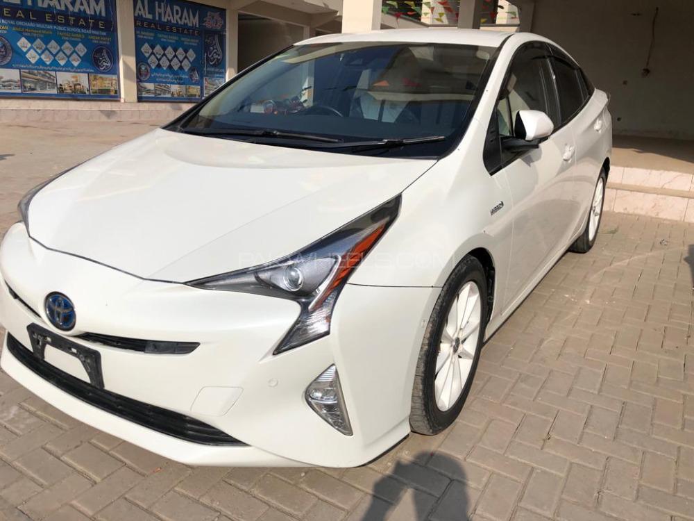 Toyota Prius 2016 for Sale in Multan Toyota Prius 2016 for Sale in Multan Image-3