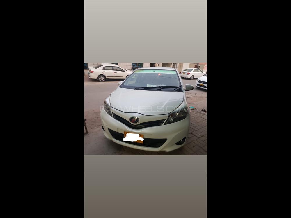 Toyota Vitz 2012 for Sale in Rahim Yar Khan Image-1