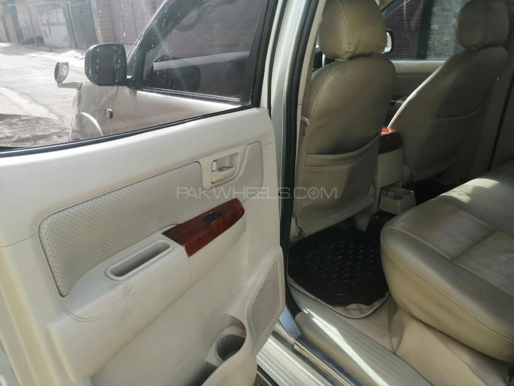 Toyota Hilux 2005 for Sale in Toba Tek Singh Toyota Hilux 2005 for Sale in Toba Tek Singh Image-16