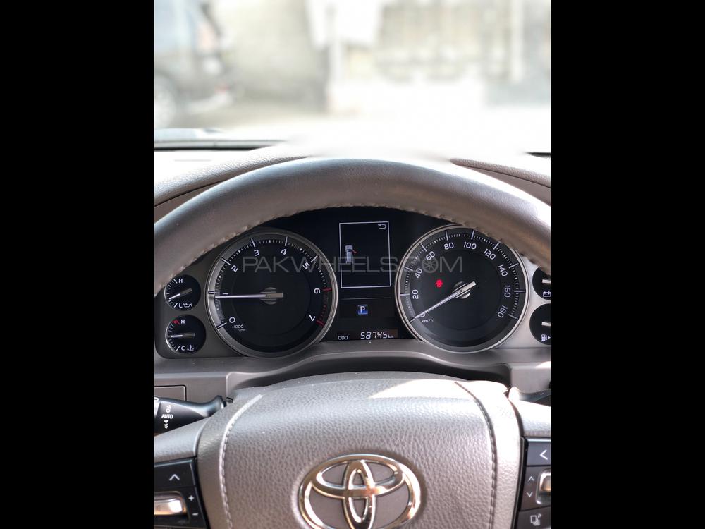 Toyota Land Cruiser 2016 for Sale in Karachi Toyota Land Cruiser 2016 for Sale in Karachi Image-9