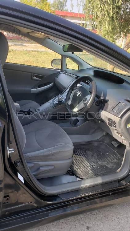 Toyota Prius 2010 for Sale in Islamabad Image-1