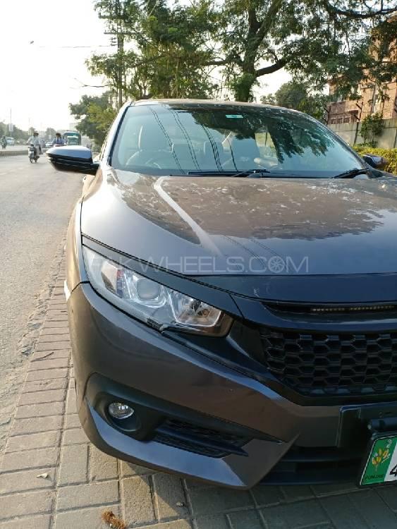 Honda Civic 2018 for Sale in Lahore Image-1