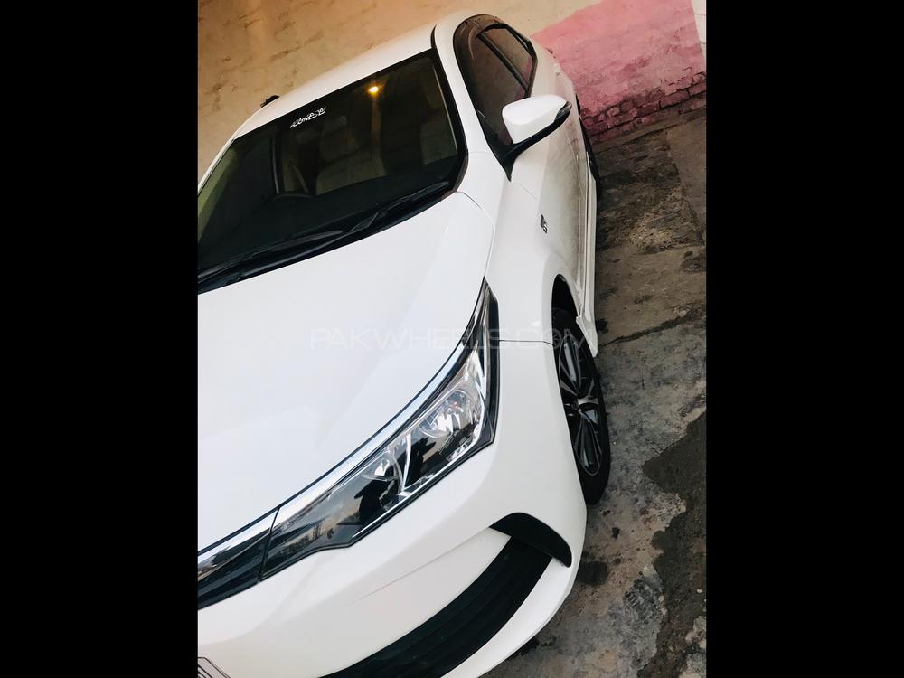 Toyota Corolla 2019 for Sale in Peshawar Image-1