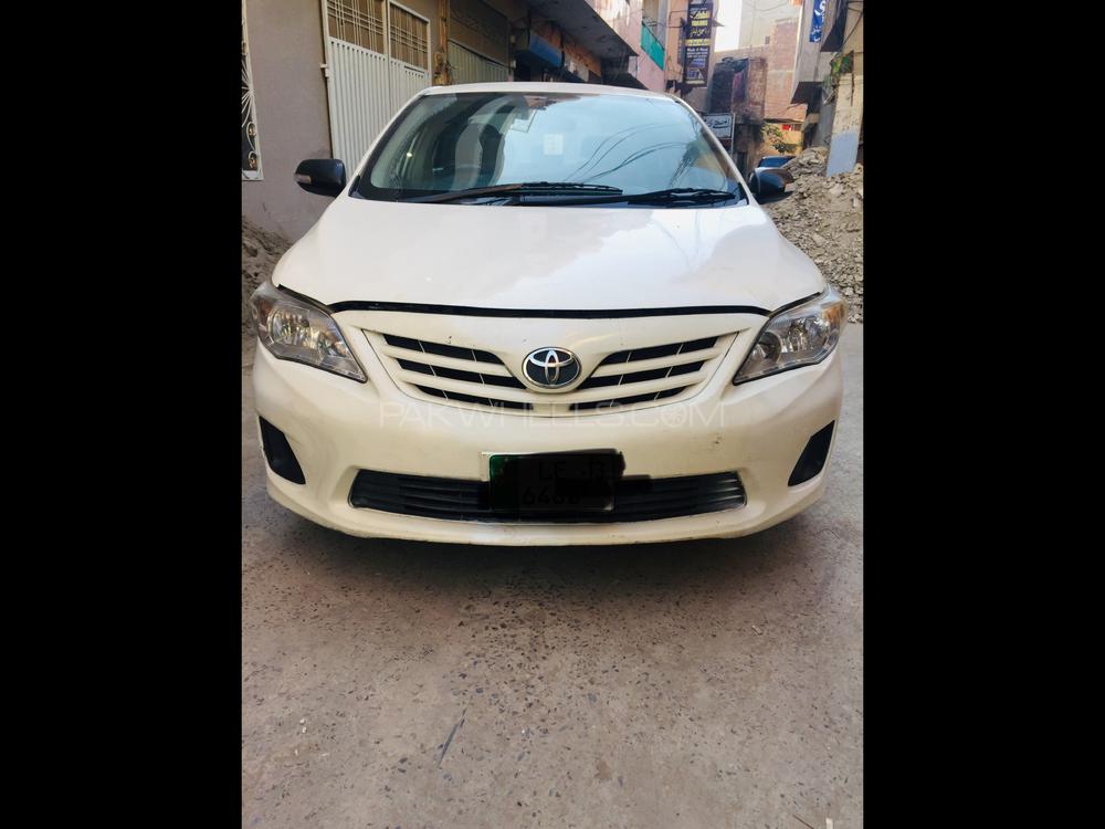 Toyota Corolla 2013 for Sale in Lahore Image-1