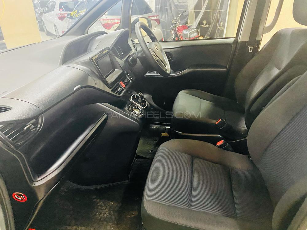 Toyota Noah 2015 for Sale in Peshawar Toyota Noah 2015 for Sale in Peshawar Image-11