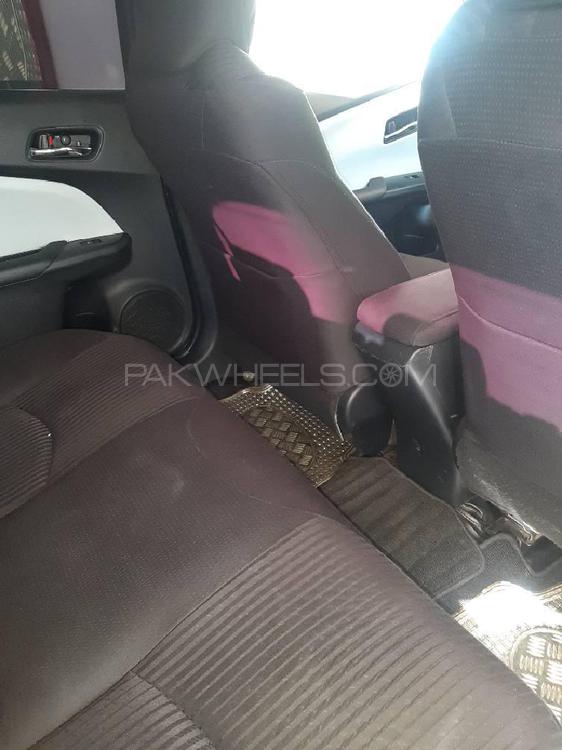 Toyota Prius 2016 for Sale in Sargodha Toyota Prius 2016 for Sale in Sargodha Image-16