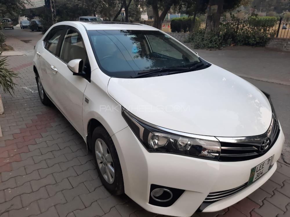 Toyota Corolla 2017 for Sale in Lahore Image-1