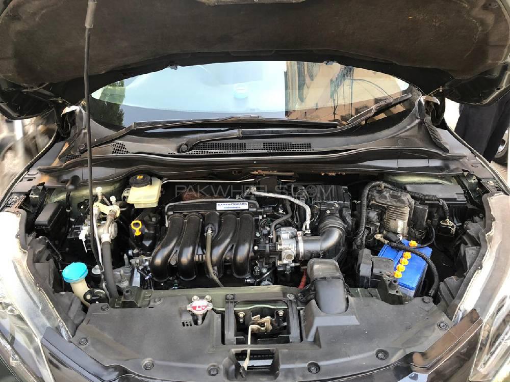 Honda Vezel 2013 for Sale in Karachi Honda Vezel 2013 for Sale in Karachi Image-10