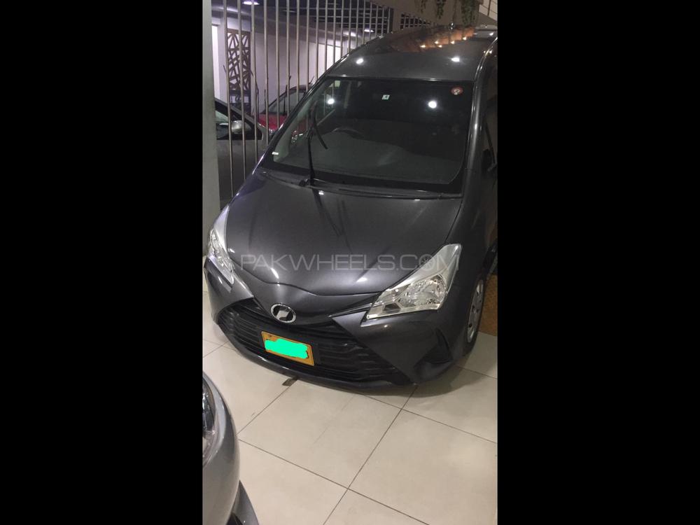 Toyota Vitz 2017 for Sale in Karachi Image-1