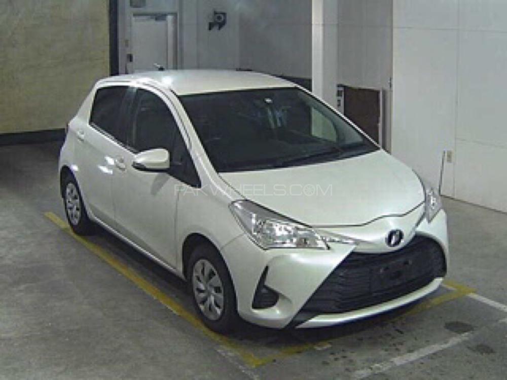 Toyota Vitz 2017 for Sale in Karachi Image-1