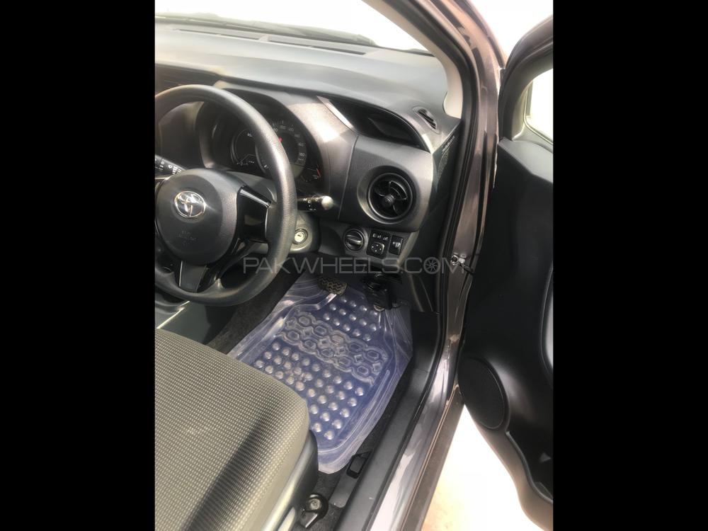 Toyota Vitz 2017 for Sale in Peshawar Toyota Vitz 2017 for Sale in Peshawar Image-10