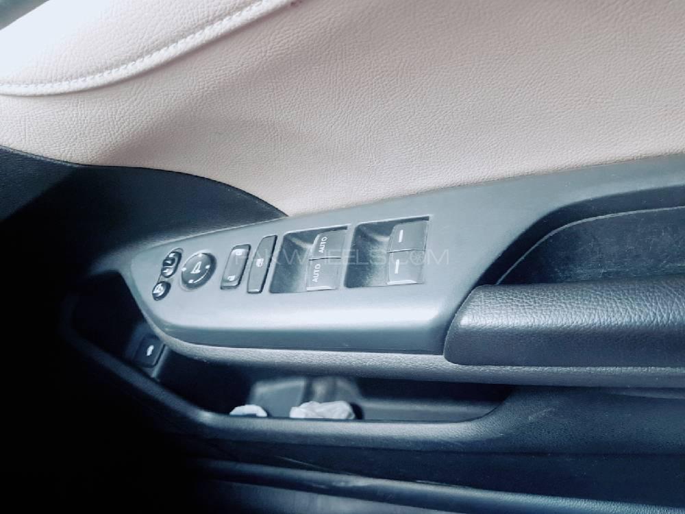 Honda Civic 2018 for Sale in Jhelum Honda Civic 2018 for Sale in Jhelum Image-15