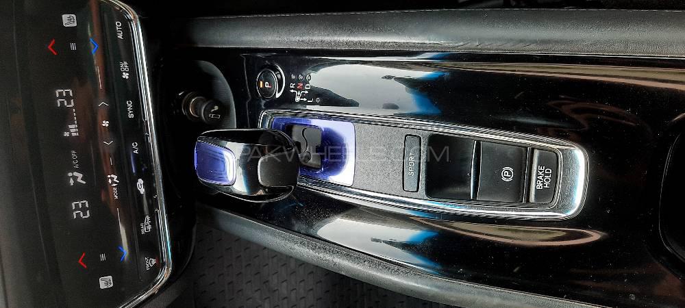 Honda Vezel 2014 for Sale in Lahore Honda Vezel 2014 for Sale in Lahore Image-11