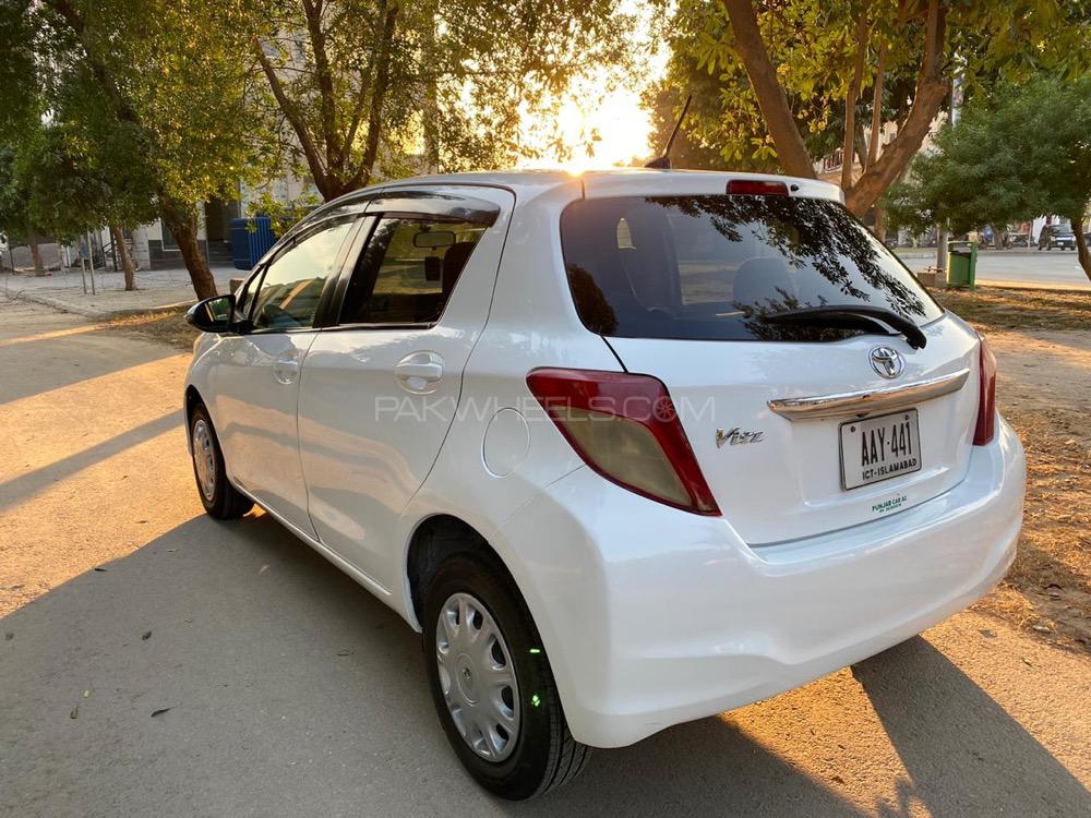 Toyota Vitz 2011 for Sale in Lahore Toyota Vitz 2011 for Sale in Lahore Image-4