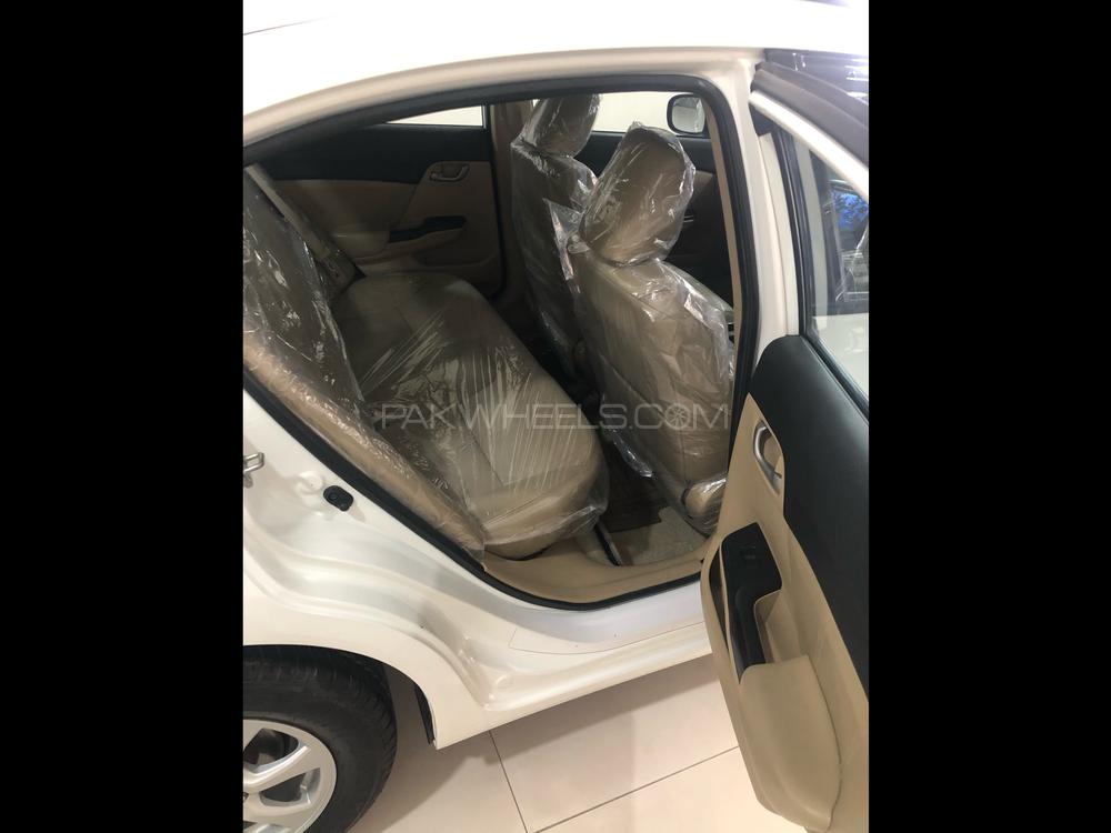Honda Civic 2015 for Sale in Peshawar Honda Civic 2015 for Sale in Peshawar Image-5