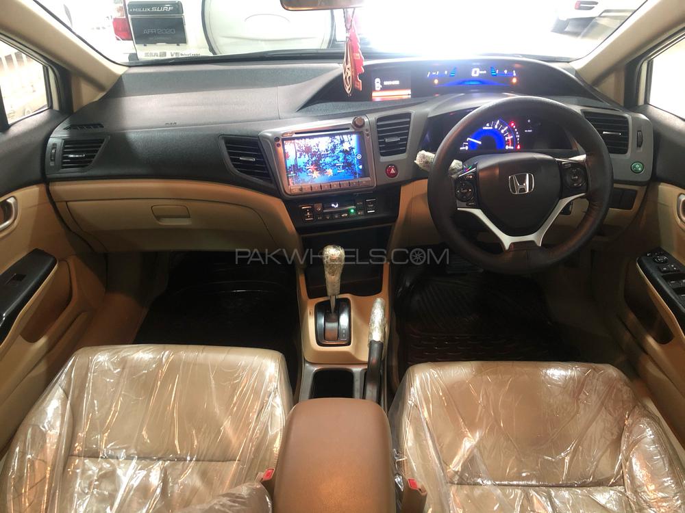 Honda Civic 2015 for Sale in Peshawar Honda Civic 2015 for Sale in Peshawar Image-6