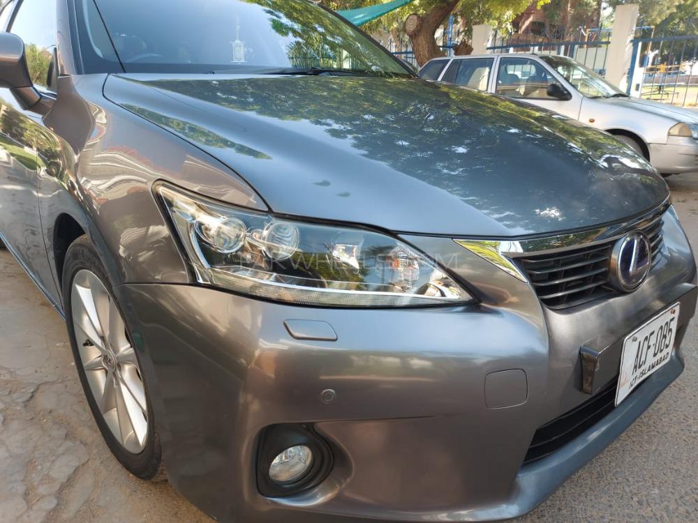 Lexus CT200h 2013 for Sale in Karachi Lexus CT200h 2013 for Sale in Karachi Image-7