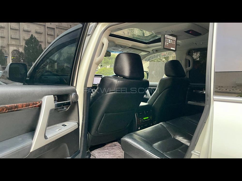Toyota Land Cruiser 2012 for Sale in Islamabad Toyota Land Cruiser 2012 for Sale in Islamabad Image-12