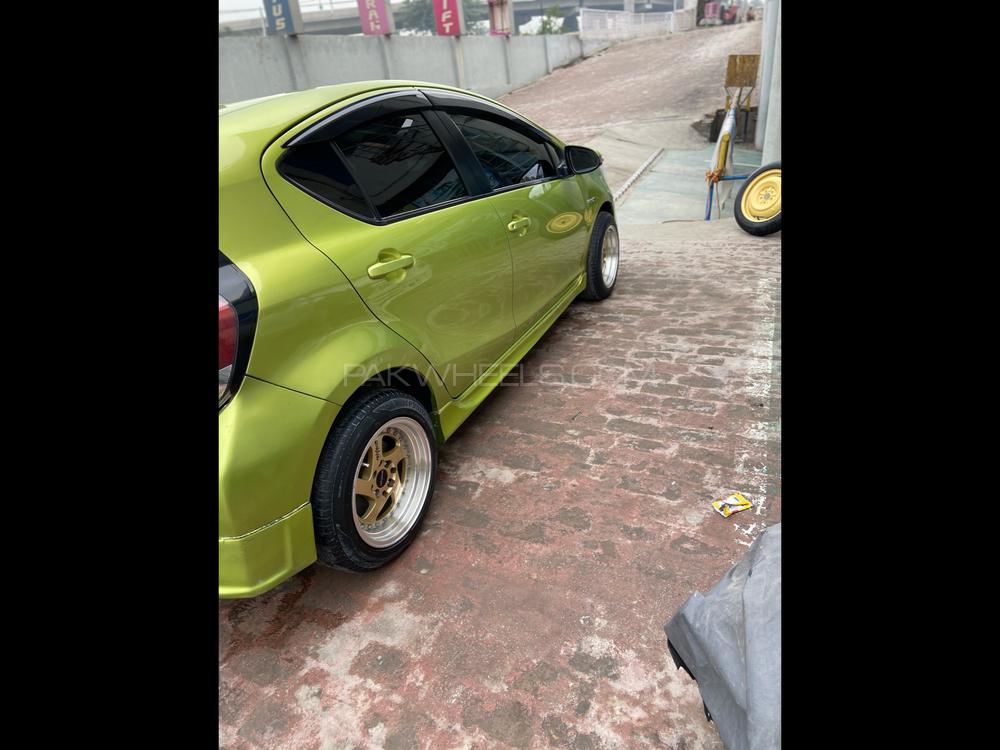 ٹویوٹا اکوا 2015 for Sale in پشاور ٹویوٹا اکوا 2015 for Sale in پشاور Image-4