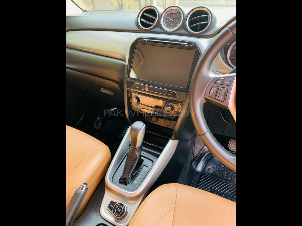 Suzuki Vitara 2017 for Sale in Lahore Suzuki Vitara 2017 for Sale in Lahore Image-9