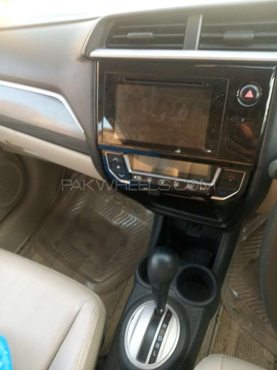 Honda BR-V 2017 for Sale in Gujranwala Honda BR-V 2017 for Sale in Gujranwala Image-11