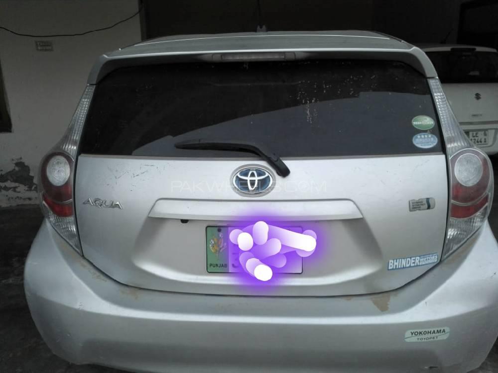Toyota Aqua 2013 for Sale in Kot Momin Image-1