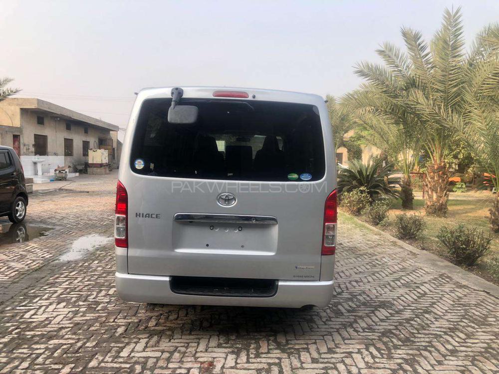 Toyota Hiace 2016 for Sale in Gujranwala Toyota Hiace 2016 for Sale in Gujranwala Image-3