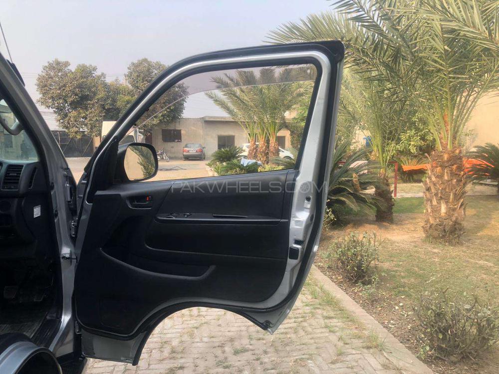 Toyota Hiace 2016 for Sale in Gujranwala Toyota Hiace 2016 for Sale in Gujranwala Image-15