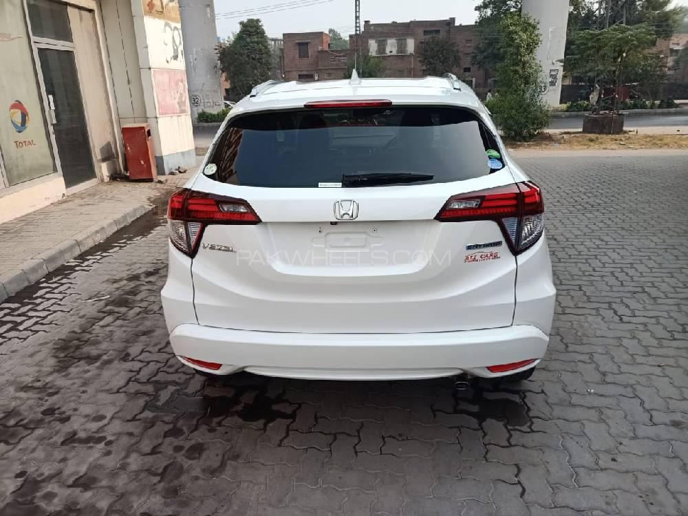 Honda Vezel 2014 for Sale in Lahore Honda Vezel 2014 for Sale in Lahore Image-5