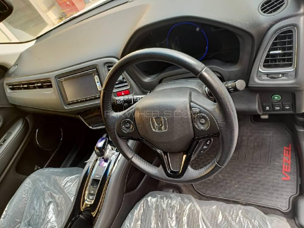 Honda Vezel 2014 for Sale in Lahore Honda Vezel 2014 for Sale in Lahore Image-7