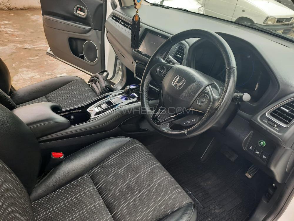 Honda Vezel 2014 for Sale in Lahore Honda Vezel 2014 for Sale in Lahore Image-3